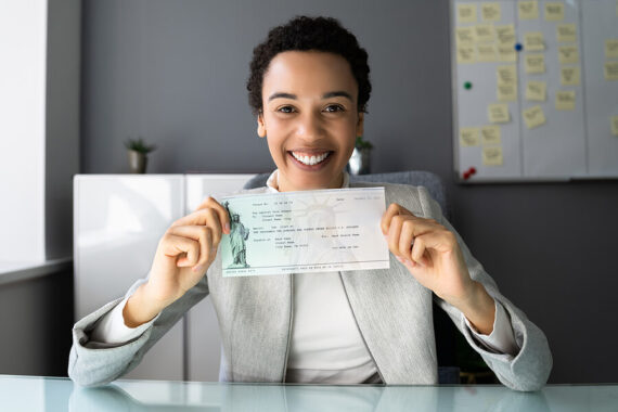 Por quanto tempo os cheques são válidos e eles expiram?